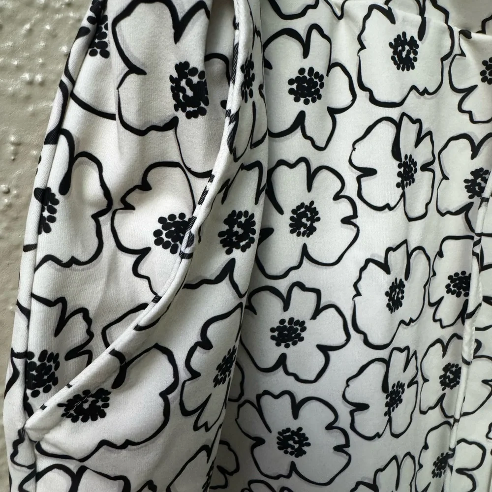 Elegant Floral Women's Mini Skirt
